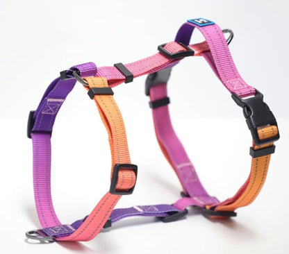 Roses&Poetry Dog Harness with Leash, No Pull Adjustable Harness Leash, Reflective Dog Halter Harnesses Comfort Padded Handle, Pet Walking Harness for Medium Dogs（Mistyrose-M）