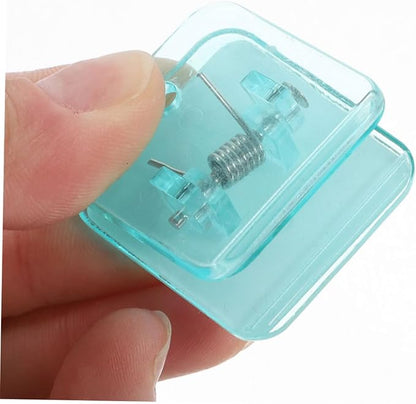 BESPORTBLE 8pcs Transparent Wall-Mounted Dog Pee Pad Holder Clips Reusable Puppy Training Supplies Nonslip Base for Secure Potty Pad Placement