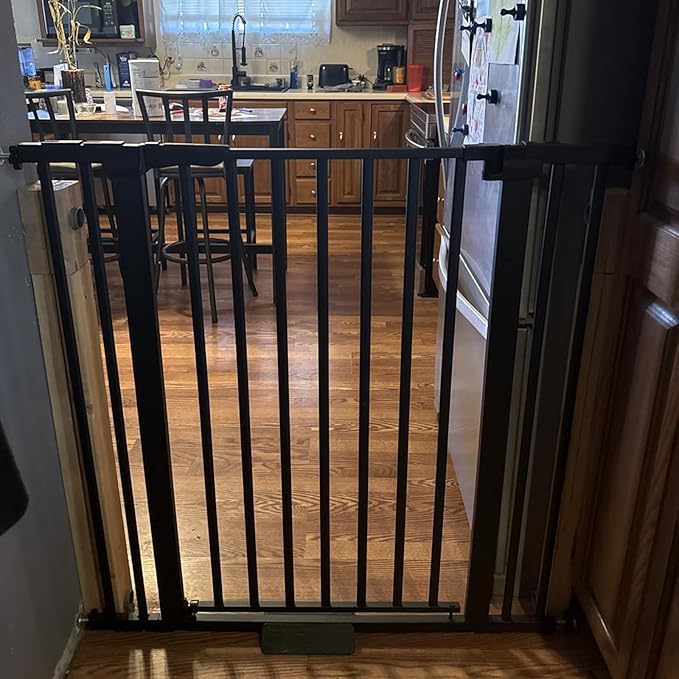 SHYUJAJIE 51.18 Inch Extra Tall Pet Gate, 29.5-43" Adjustable Wide Auto Close Dog Gates, Pressure Mounted Walk Through Tall Cat Gate for Doorways,Hallway,Stairs（Black）