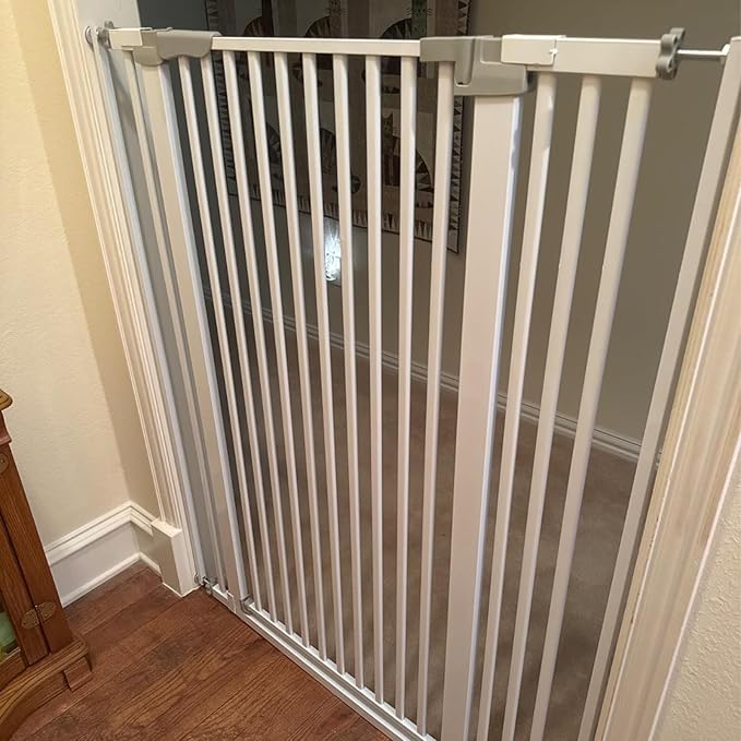 SHYUJAJIE 51.18 Inch Extra Tall Pet Gate, 29.5-43" Adjustable Wide Auto Close Dog Gates, Pressure Mounted Walk Through Tall Cat Gate for Doorways,Hallway,Stairs（White）