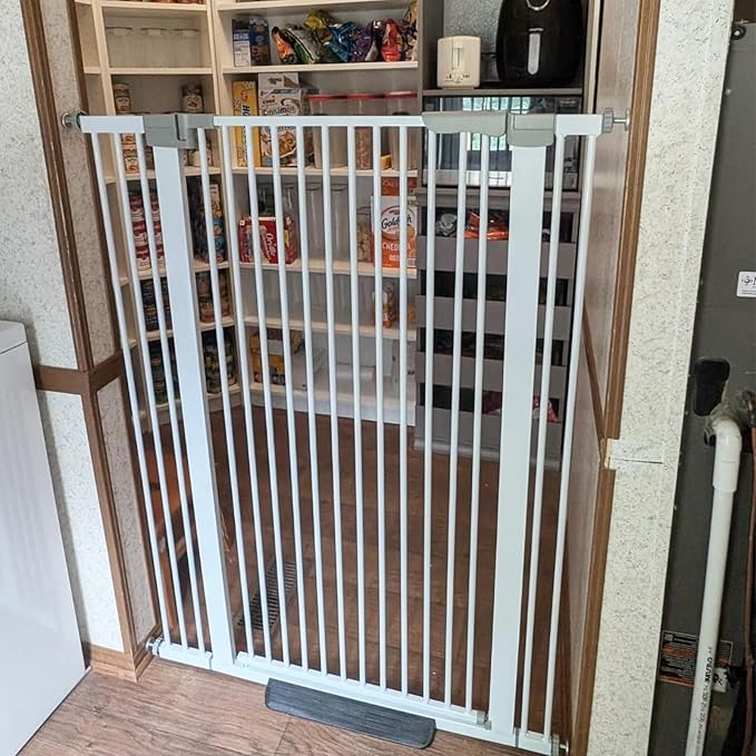 SHYUJAJIE 51.18 Inch Extra Tall Pet Gate, 29.5-43" Adjustable Wide Auto Close Dog Gates, Pressure Mounted Walk Through Tall Cat Gate for Doorways,Hallway,Stairs（White）