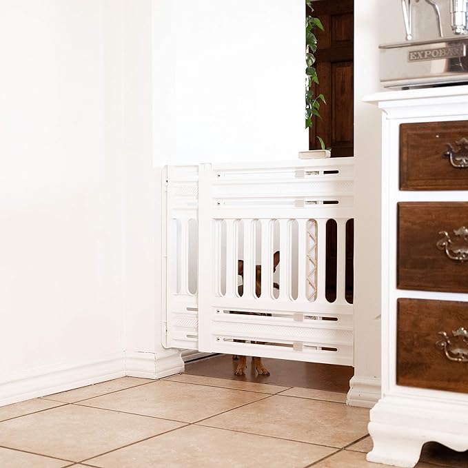 IRIS USA 24"-39" Dog Gate, Adjustable Indoor Pet Barrier, Pet Gate for Puppy, Small Dog, Cat, Easy Twist-to-Lock for Doorways & Stairs, Portable, Expandable, 25" Tall, White