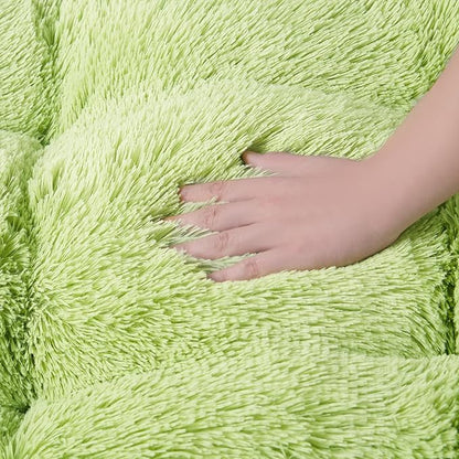 EHEYCIGA Fluffy Dog Crate Bed for Small Dogs, Plush Faux Fur Crate Pad, Calming Anti Anxiety Small Dog Bed, Washable Soft Warm Mat with Non-Slip Bottom, Green