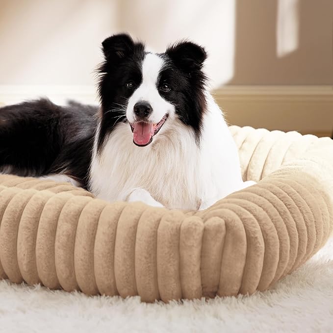 Bedsure ComfyFleece™ Washable Dog Bed for Medium Dogs - Cute Furry Puppy Beds, Rectangle Orthopedic Corduroy Fleece Pet Beds with Removable Zipper Cover, 43x30x8inches, Sandy Beige