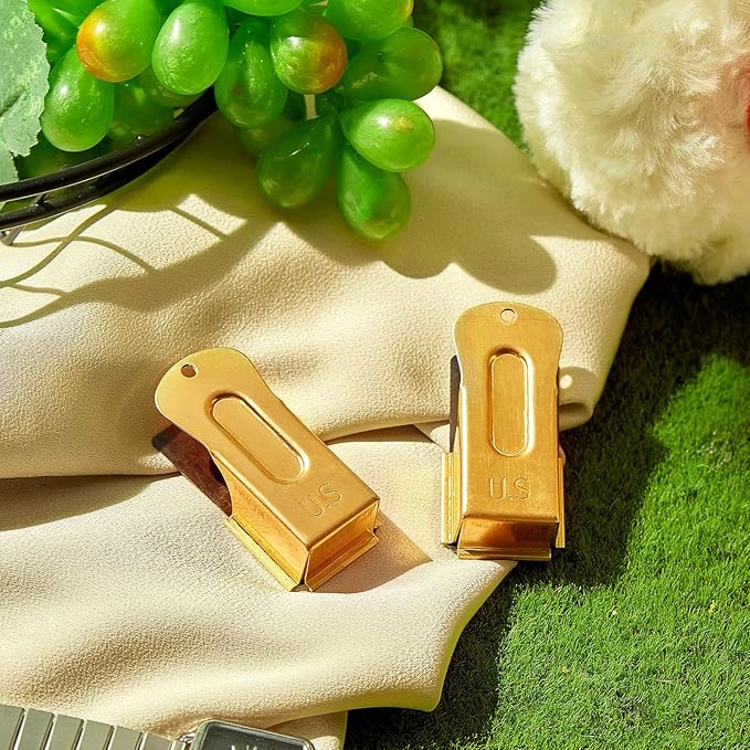 2 Pieces Brass Pet Training Clicker Signaling Cricket Clicker Metal Dog Clicker for Puppy Cats Trainer Pet Owners(Gold)
