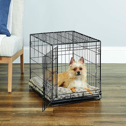 Midwest Homes for Pets 24-Inch New World Crate for Small Breeds, 12-20 lbs, Single Door Folding Dog Crate, Leak-Proof Tray & Secure Latch, Portable, Durable & Easy to Assemble